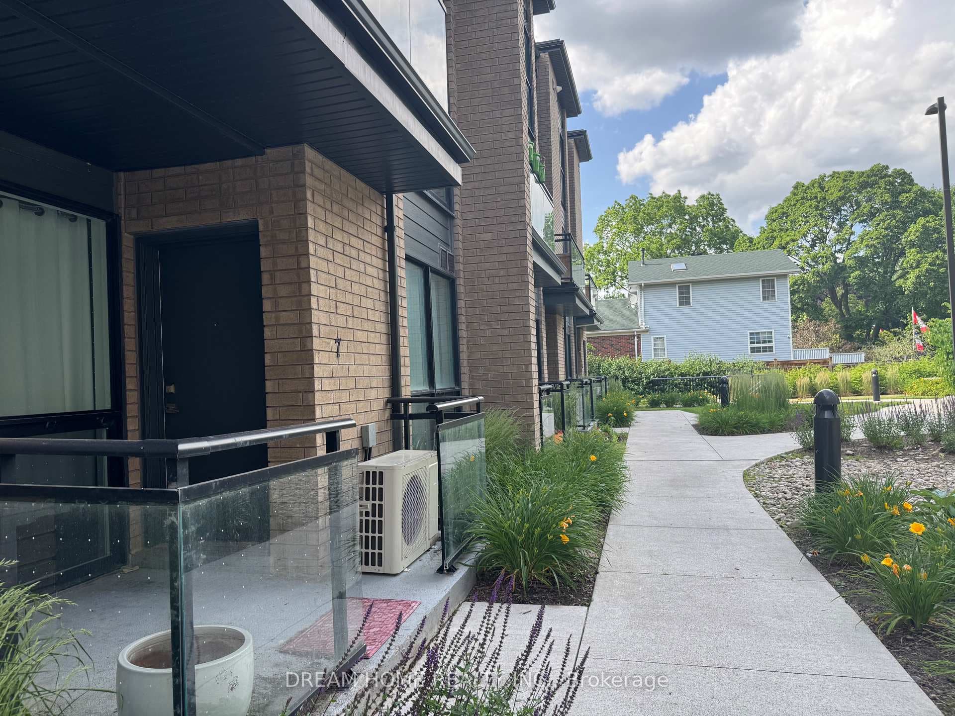 1 Falaise Road Unit 7C photo 8