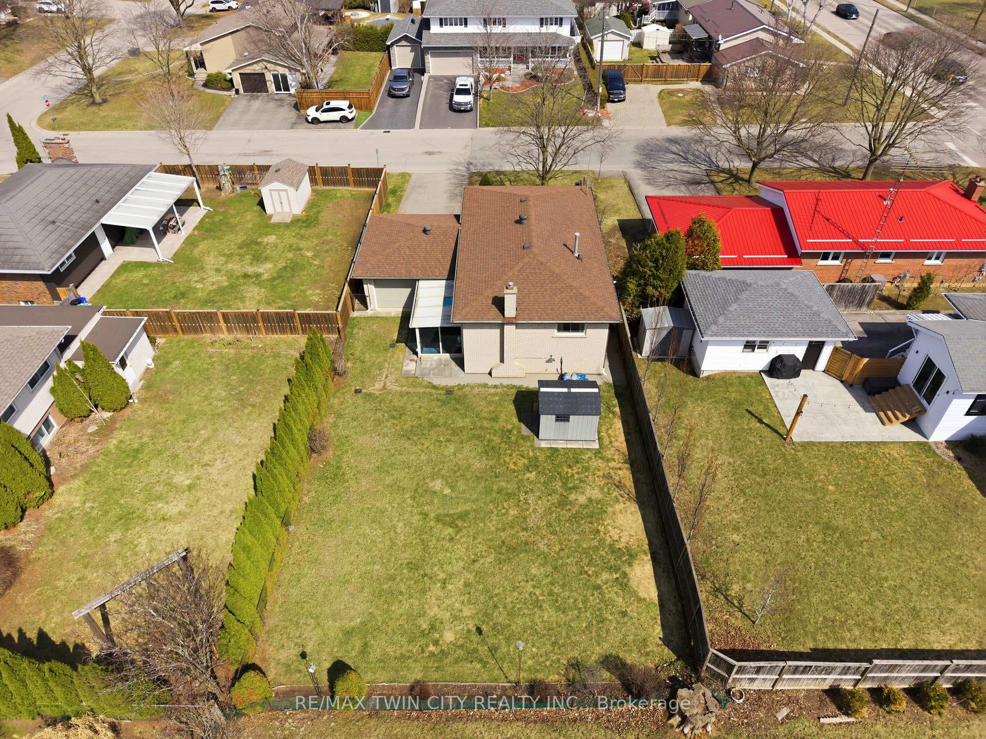 35 Bernard Avenue photo 39