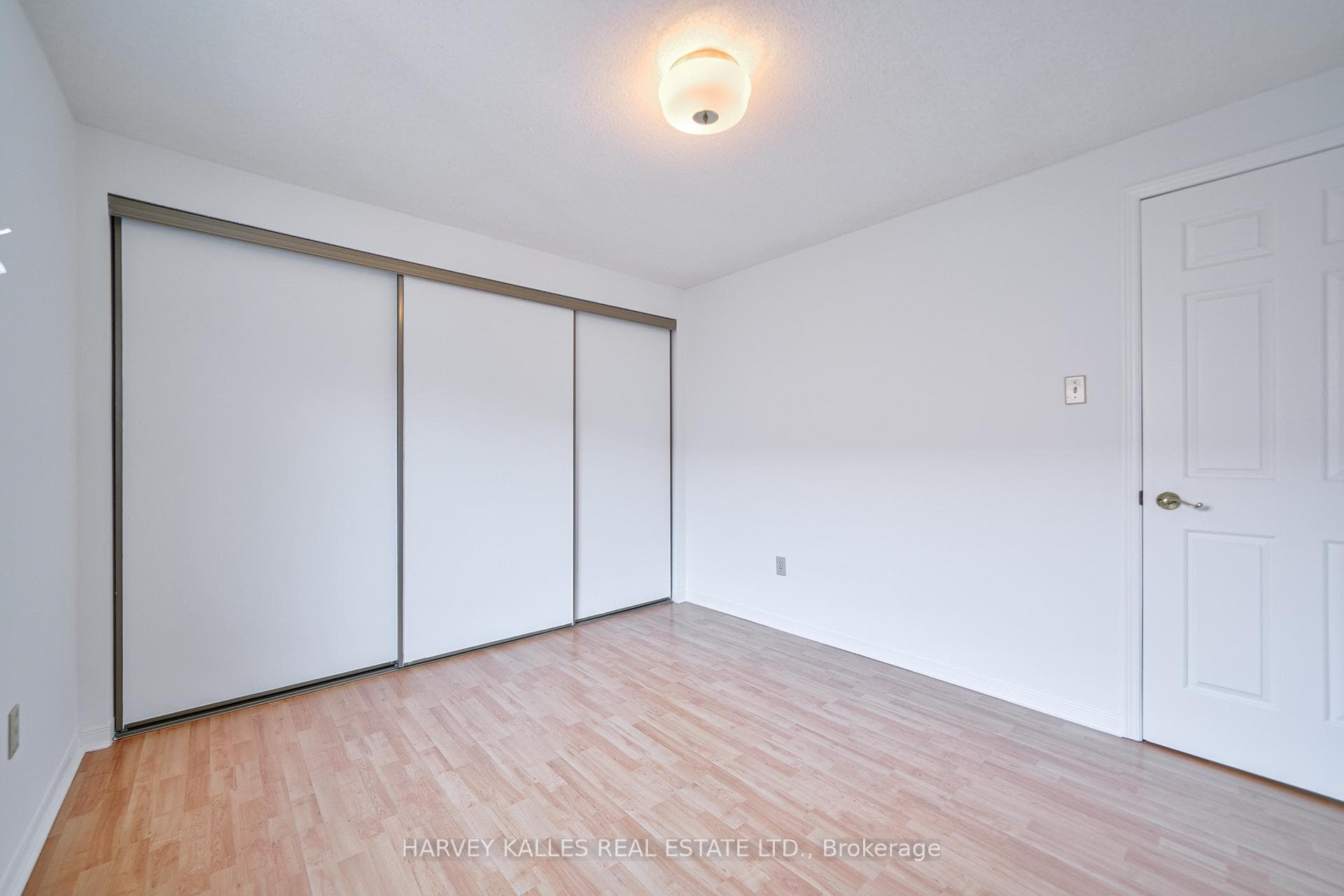 86 Bradbeer Crescent photo 24