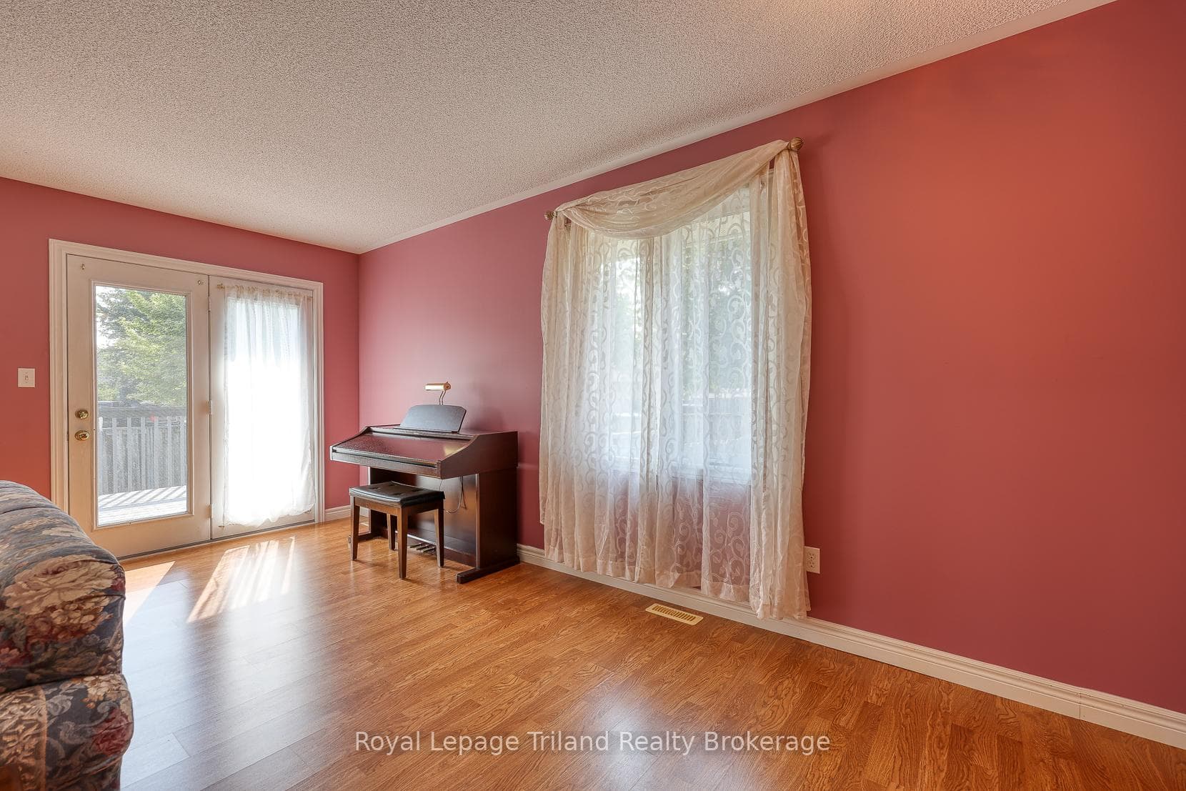 245 Falcon Drive photo 15