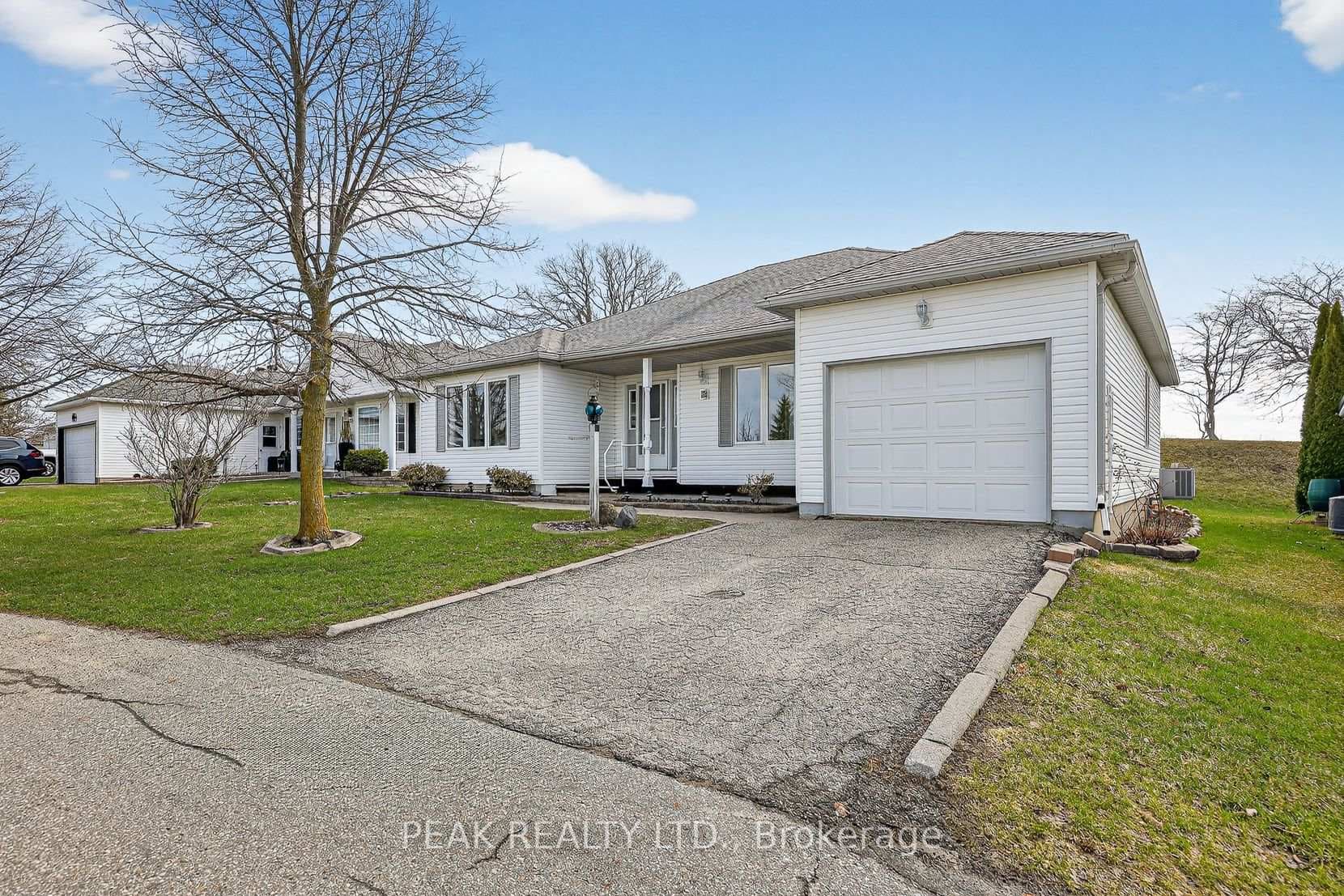 39 Summit Crescent photo 2