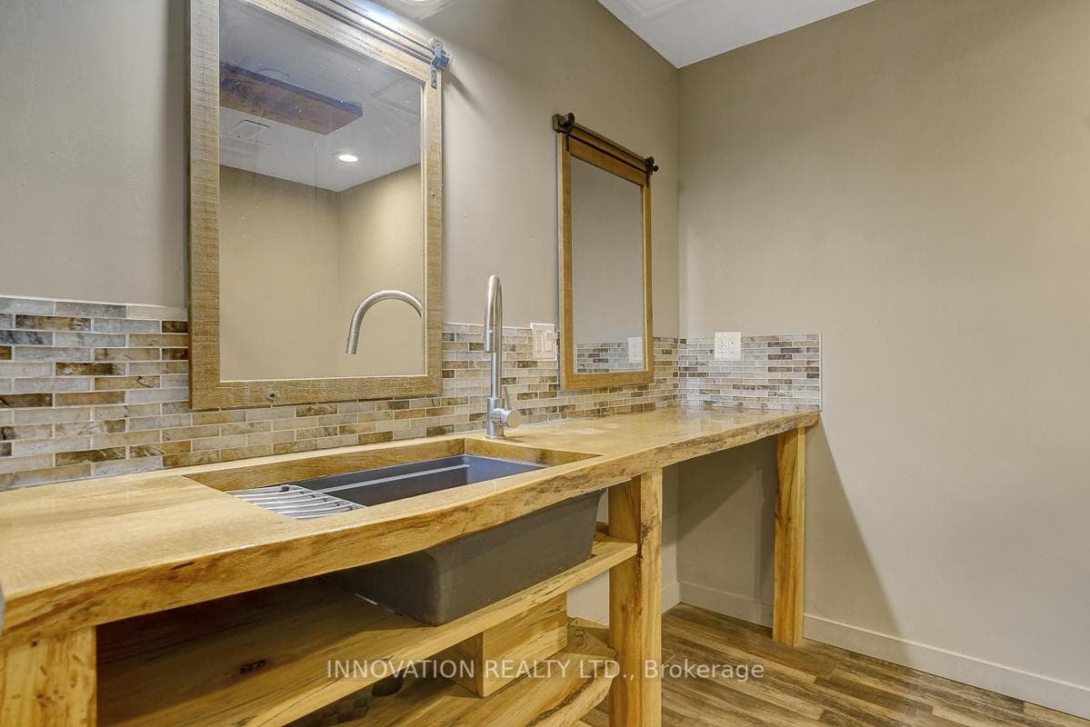 1792 Bearhill Road photo 27
