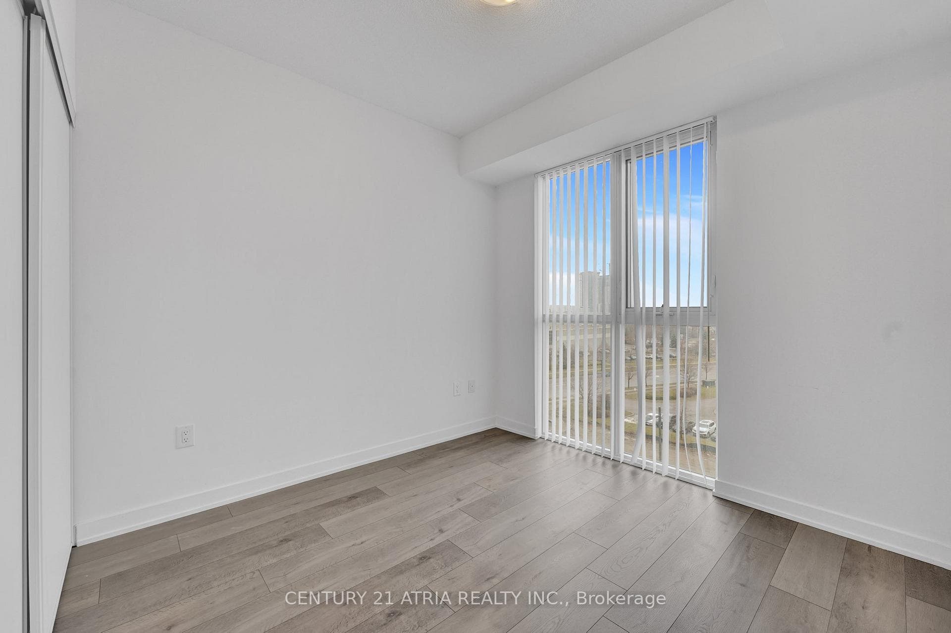 60 Honeycrisp Crescent Unit 610 photo 15