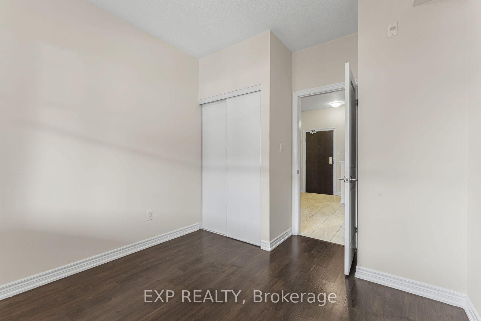 263 Georgian Drive Unit 209 photo 8