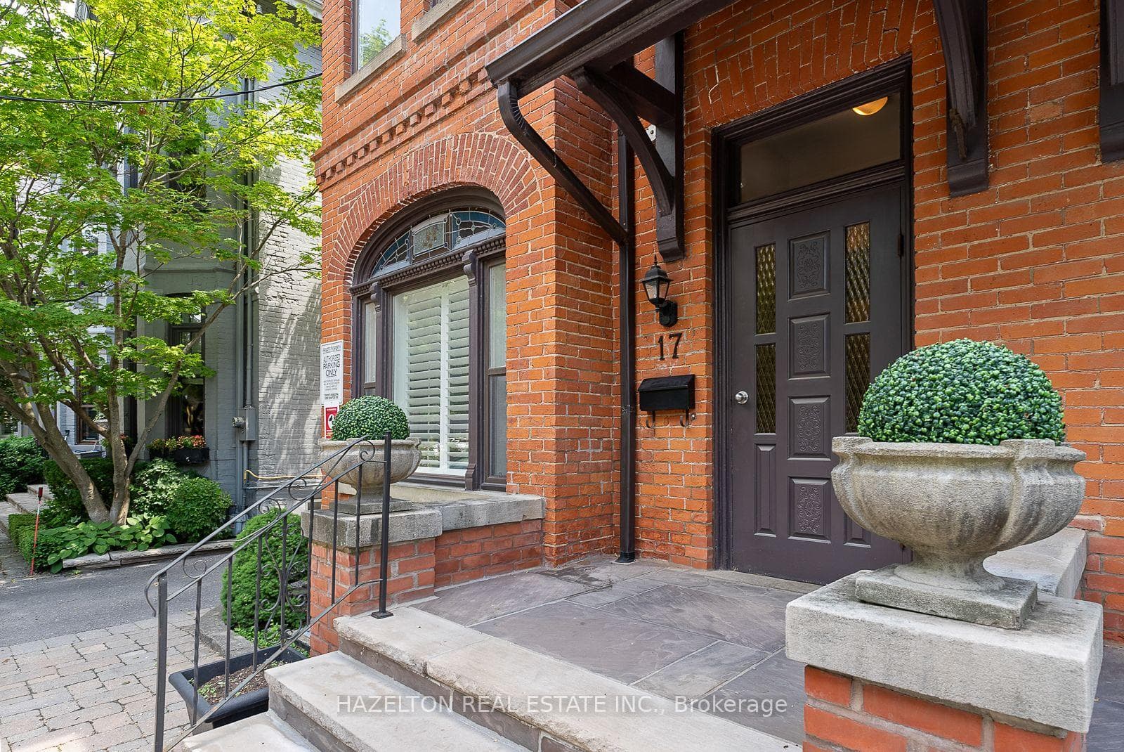 17 Lowther Avenue Unit 1 photo 2