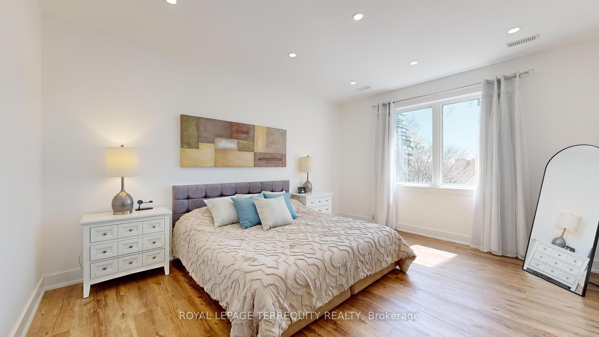 45 Furnival Road photo 16