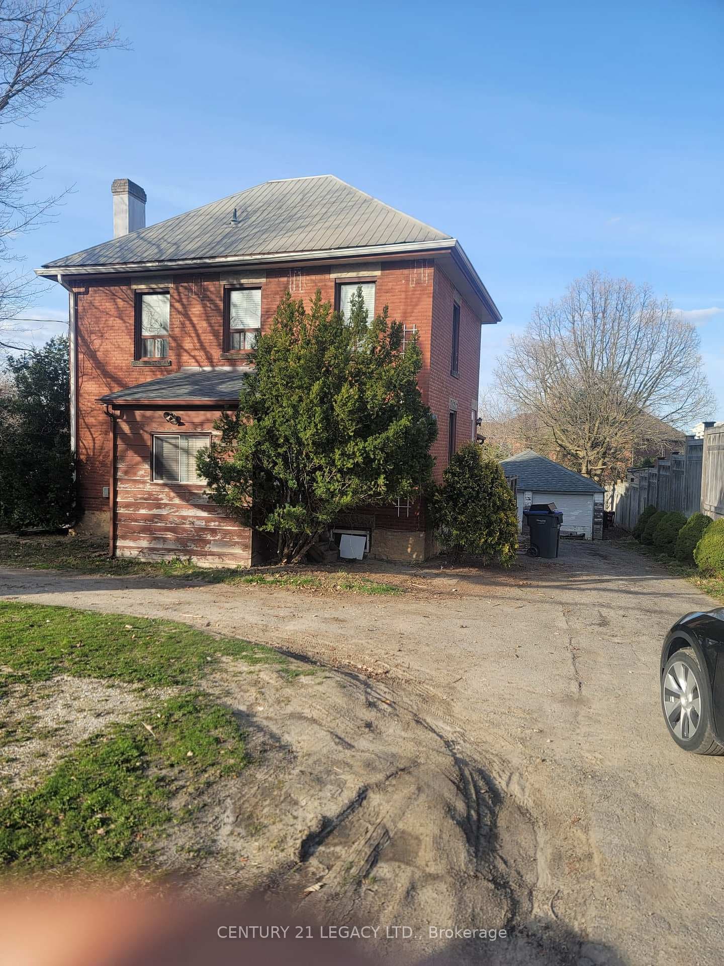8971 Creditview Road photo 1