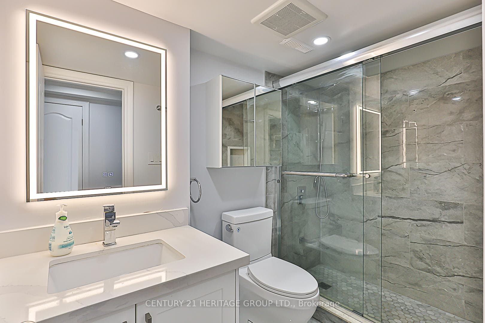 175 Fred Mclaren Boulevard photo 32