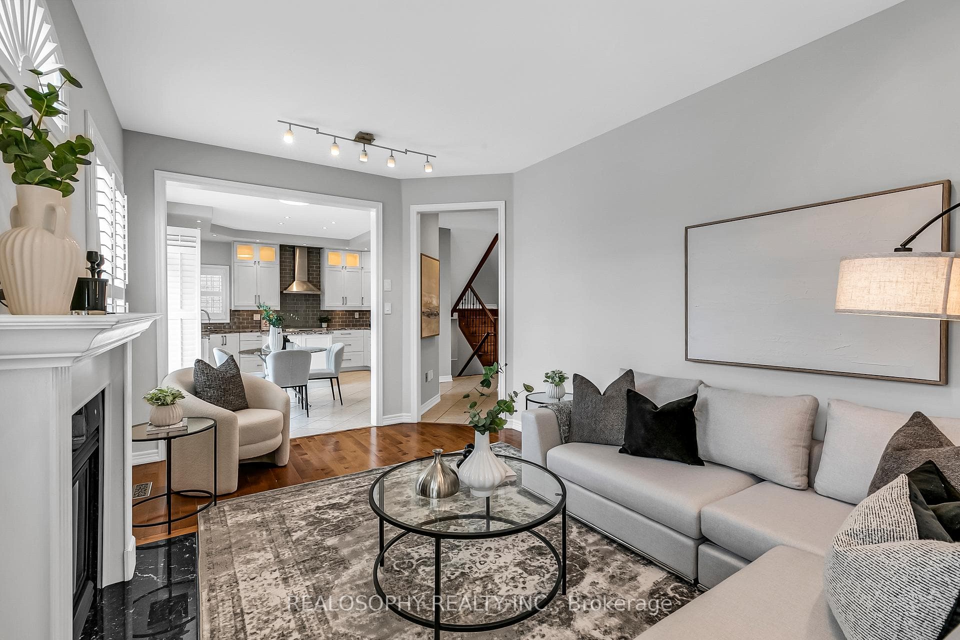 284 Bilbrough Street photo 6