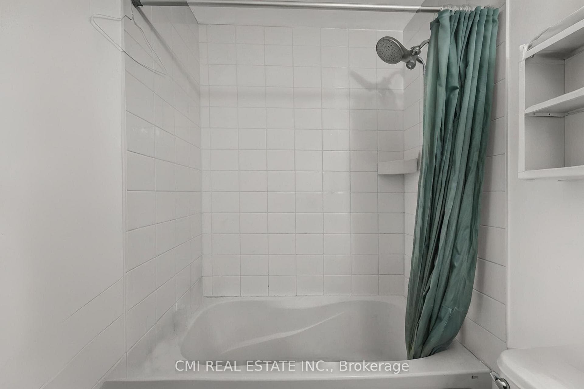 17 Kenaston Gardens Unit 509 photo 19