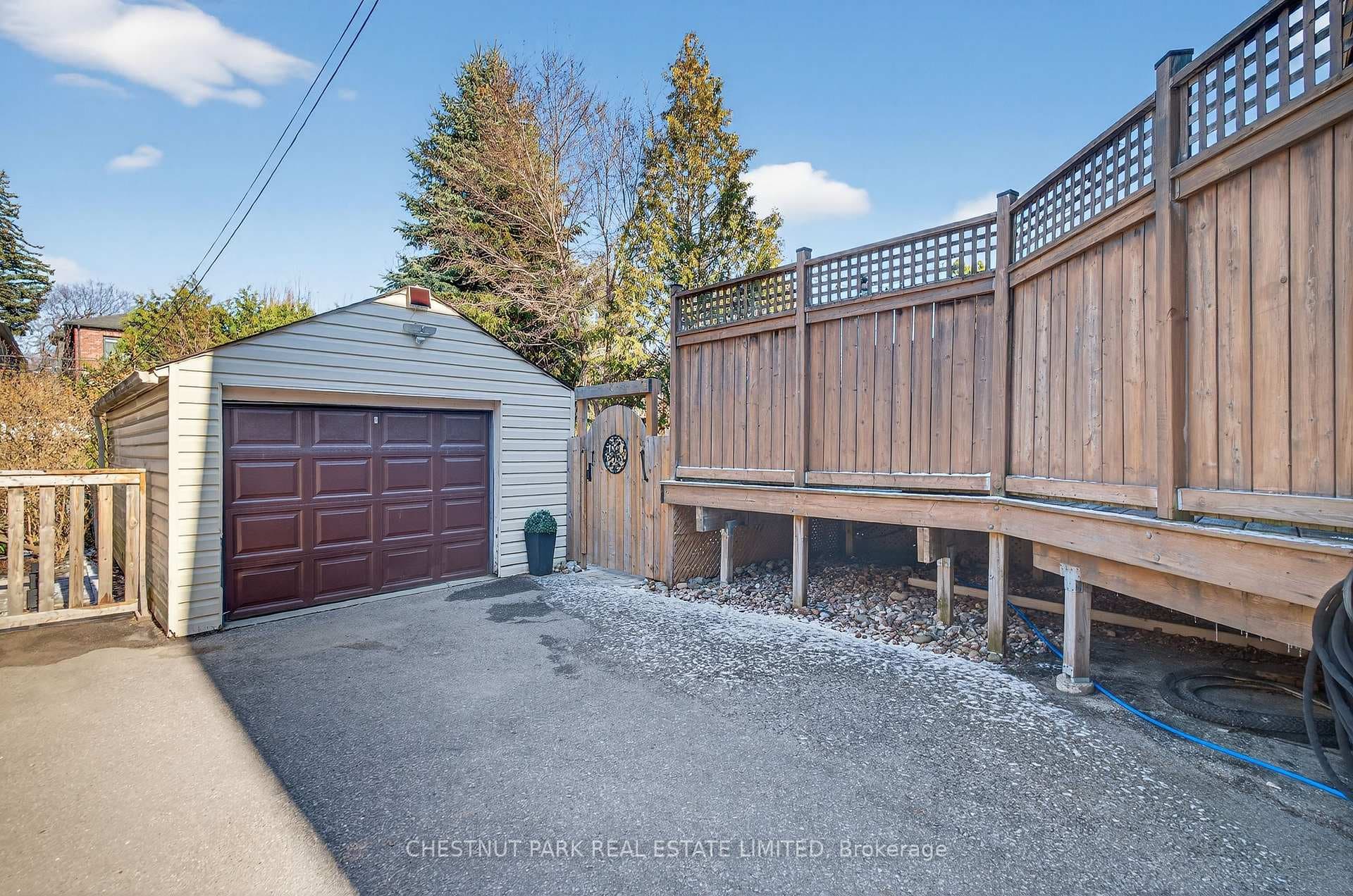 505 Sutherland Drive photo 34