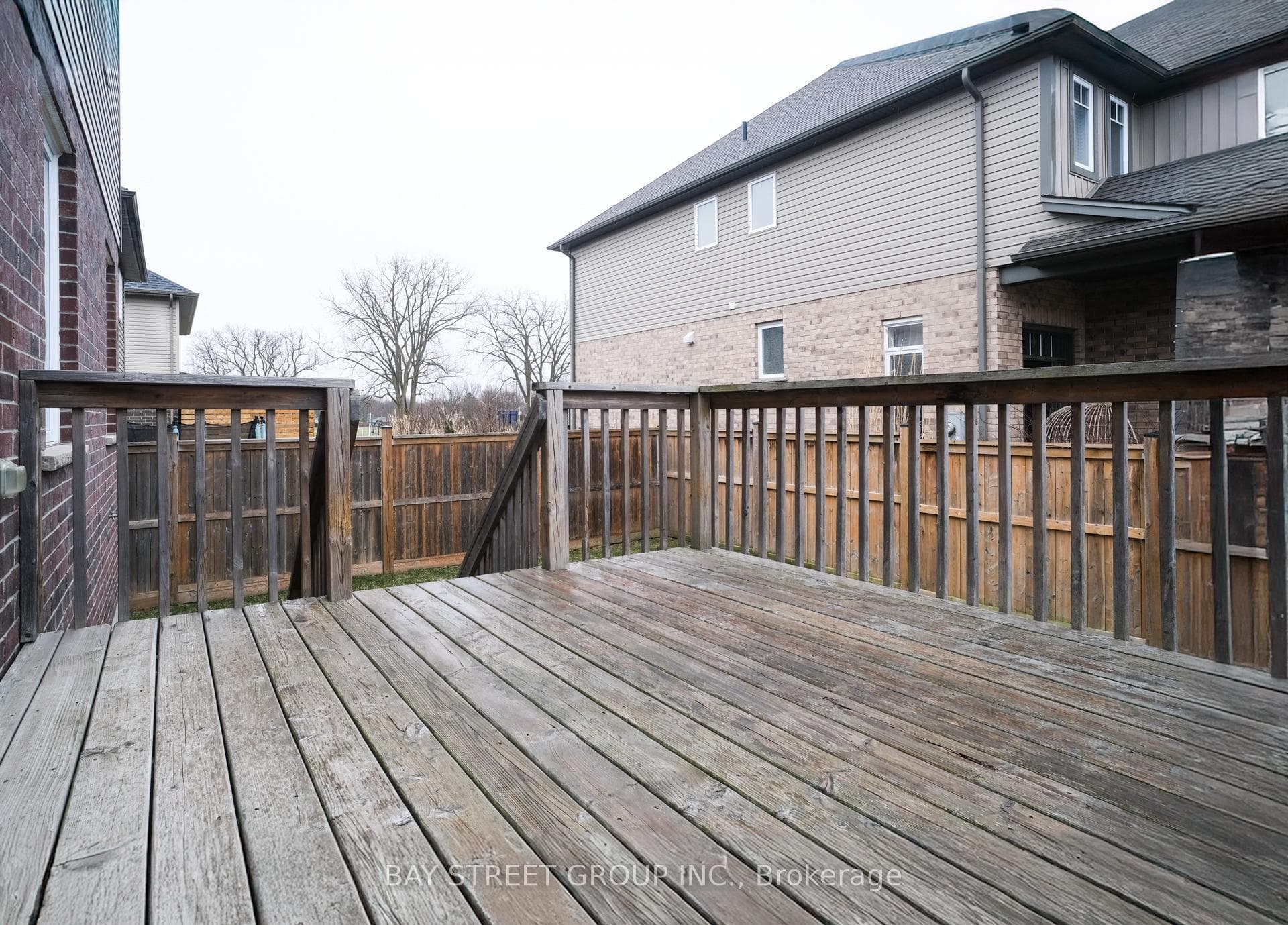 679 Tennent Avenue photo 27