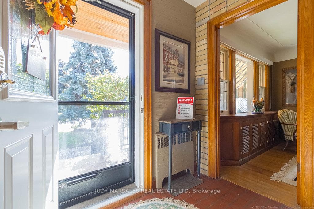 47 Townsend Avenue photo 6