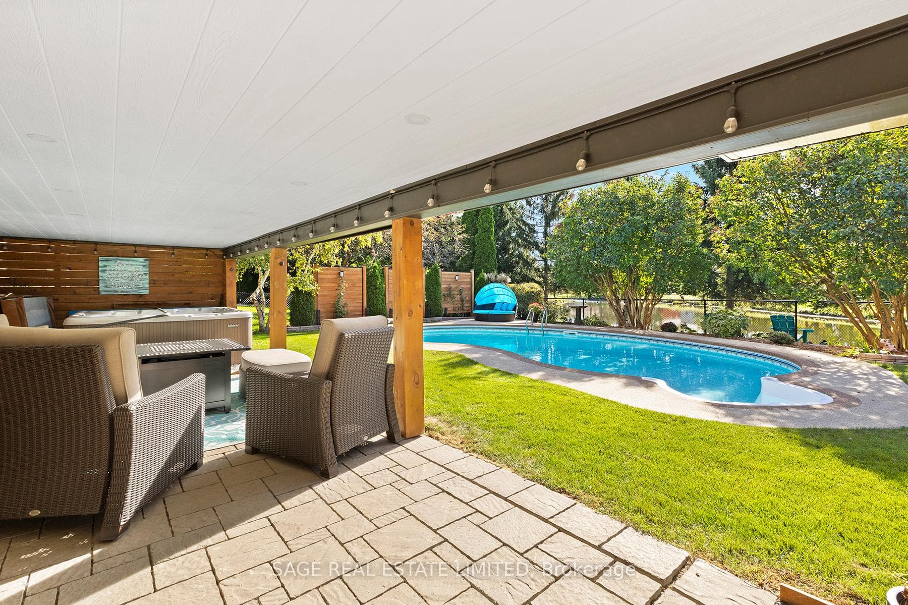 352 Otton Road photo 32