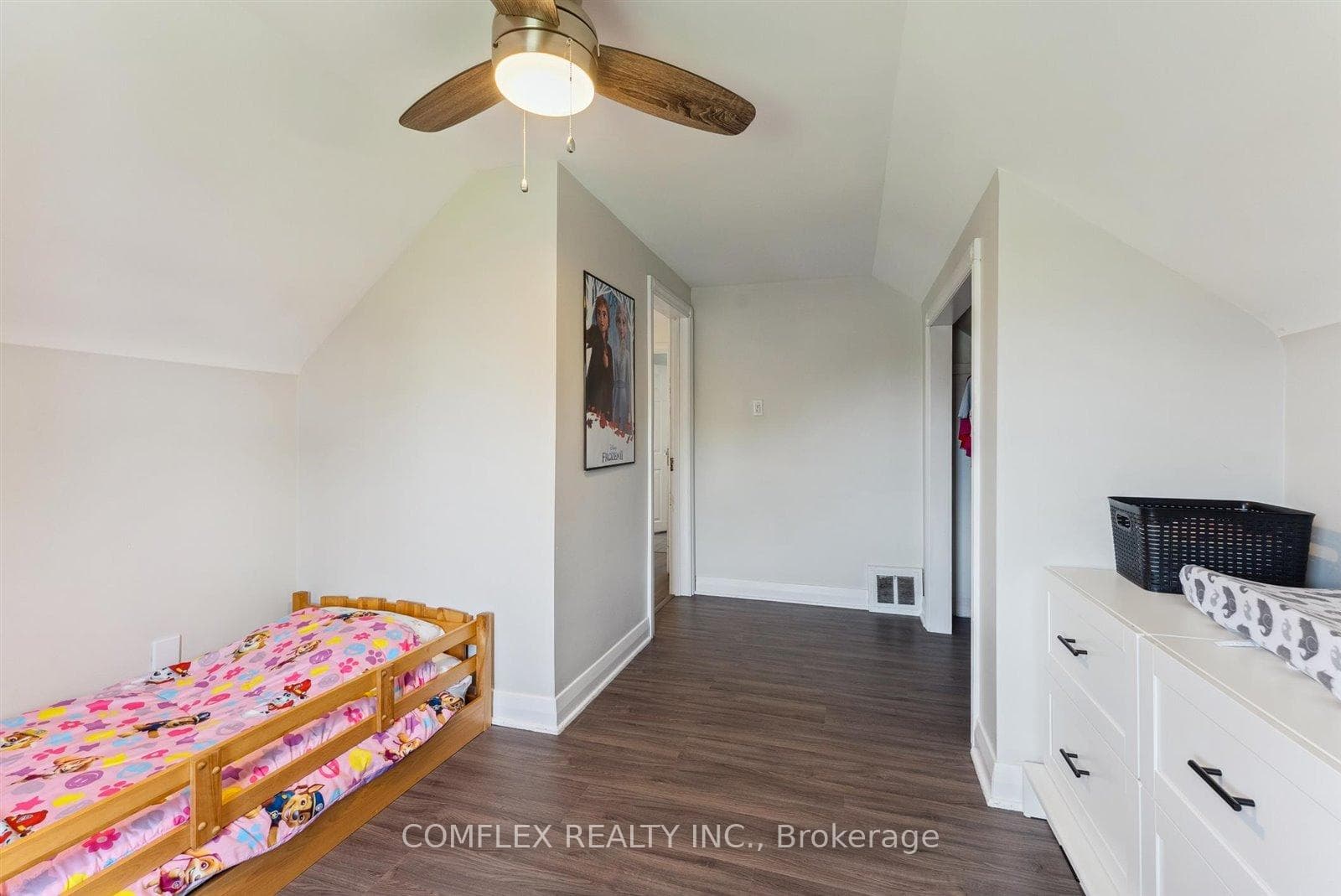70 Valleyview Avenue photo 29