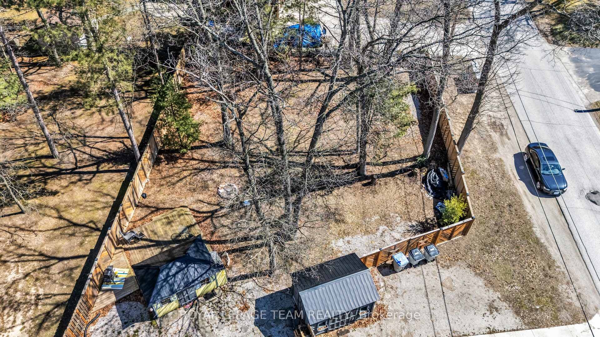 7706 Alfred Street photo 35