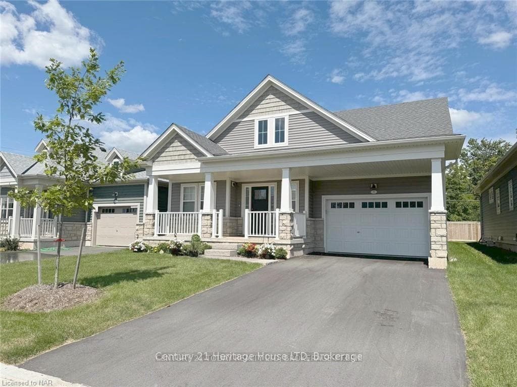 Double private driveway with garage