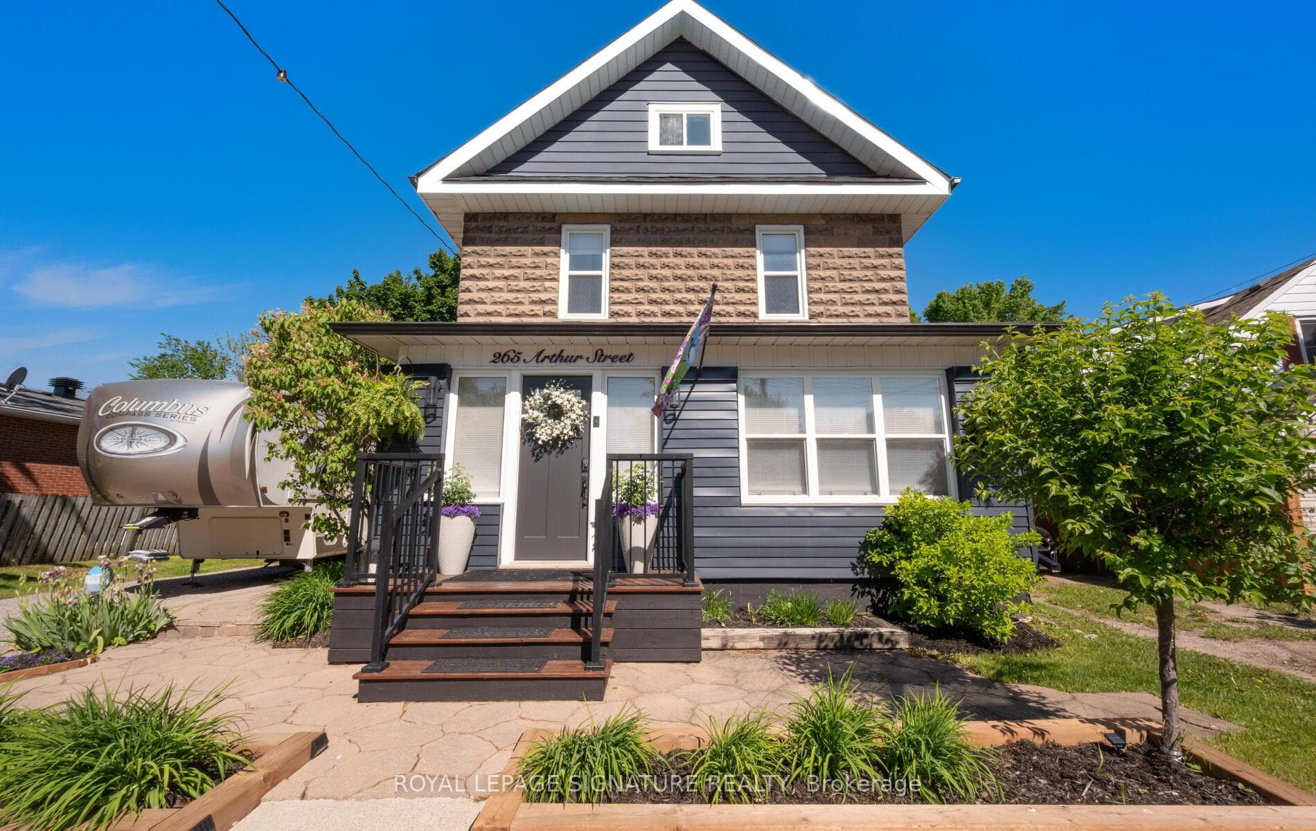 265 Arthur Street photo 1