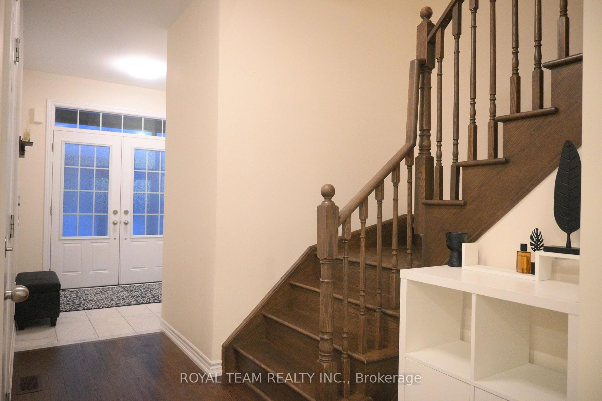 450 Rita's Avenue photo 2