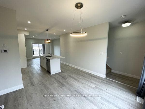 454 Veterans Drive photo 12