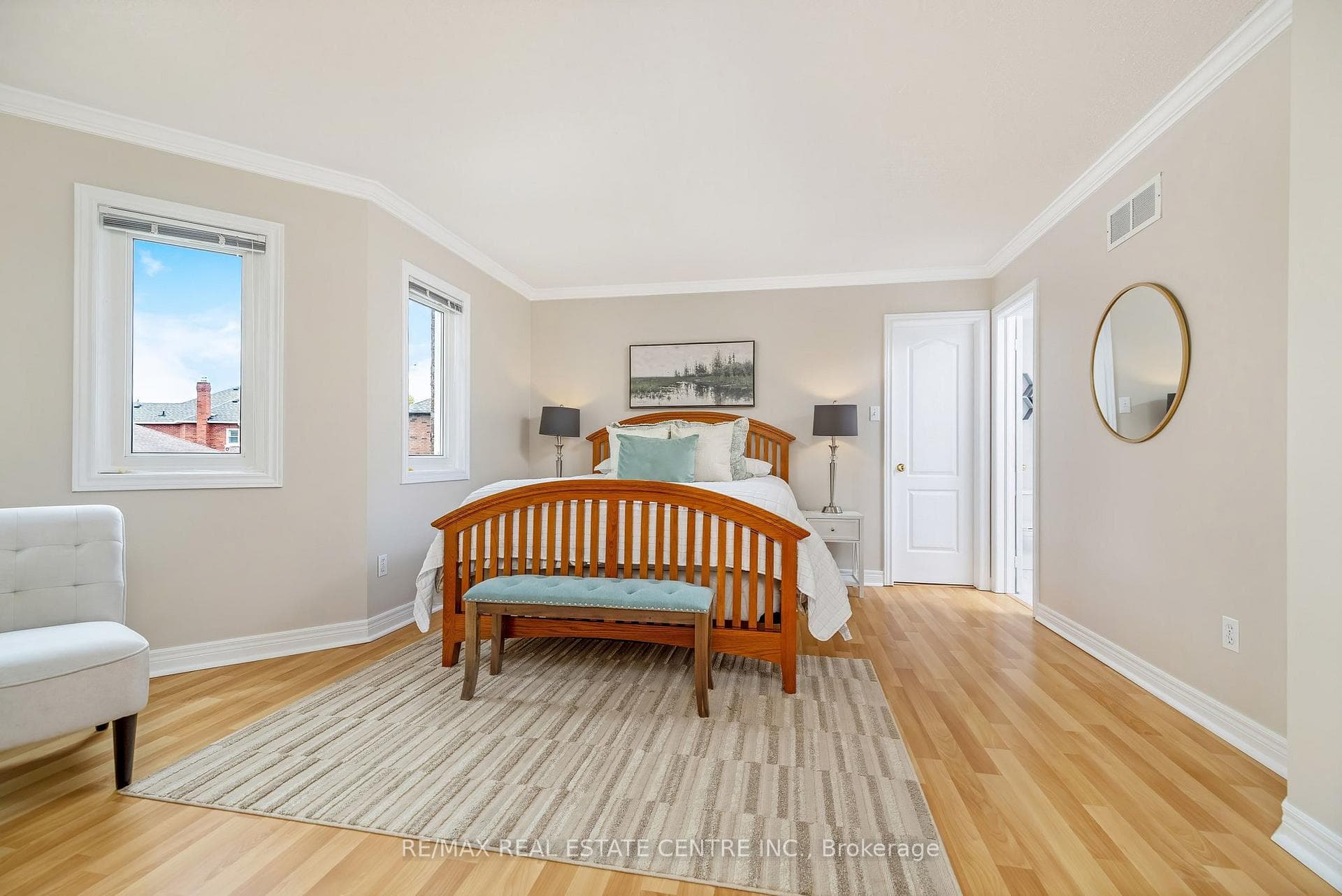 48 Samuel Crescent photo 21