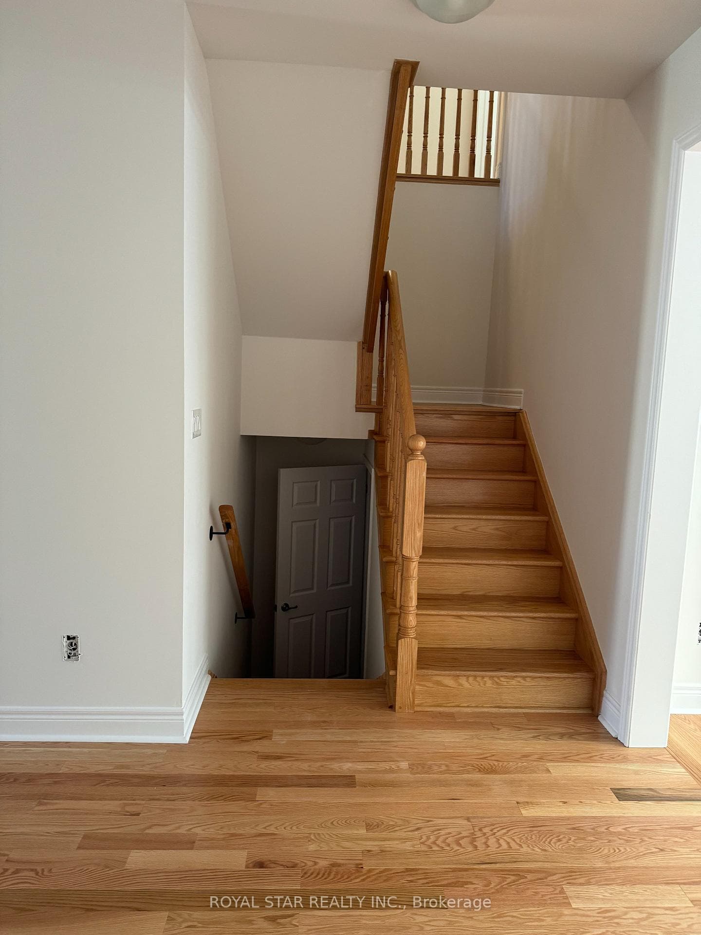 80 Claremont Drive photo 1