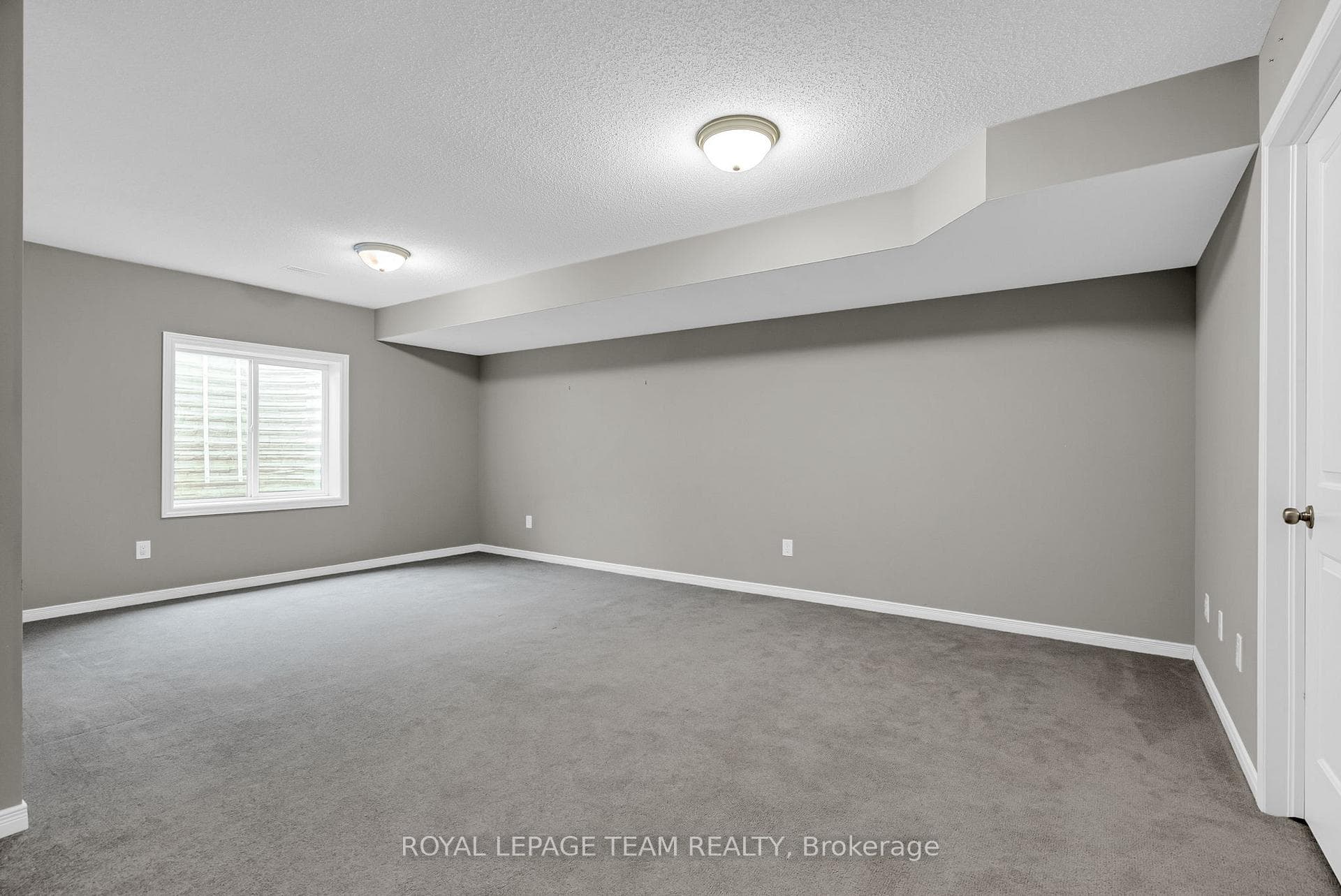 338 NONIUS Street photo 29
