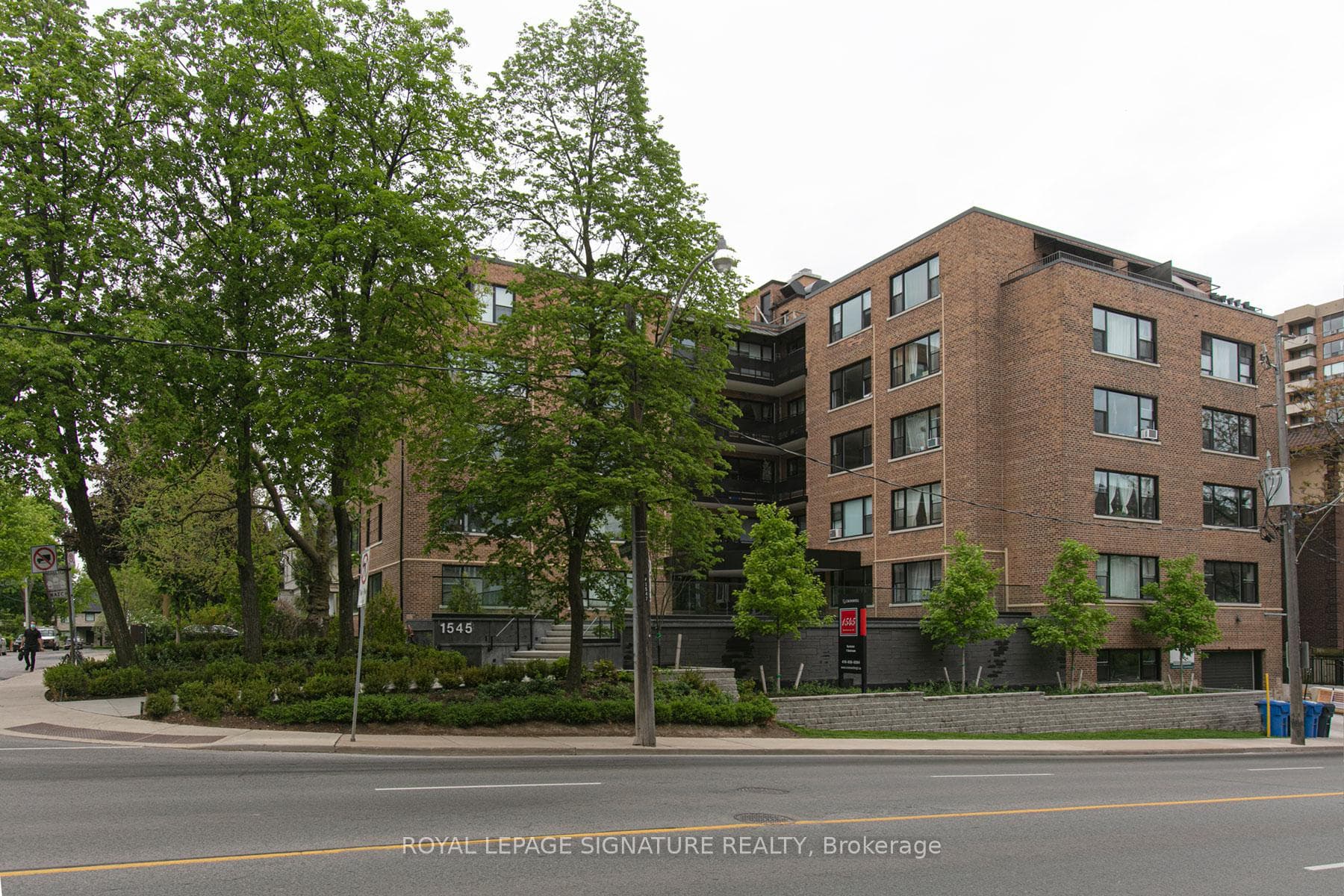 1545 Bathurst Street Unit 201 photo 16