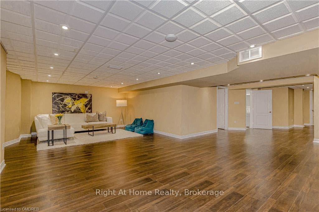2138 ALDERBROOK Drive photo 34