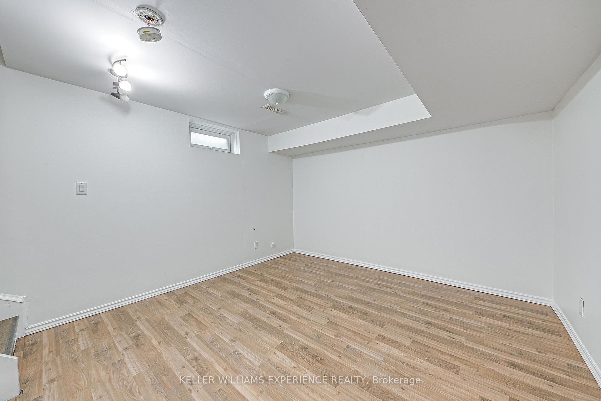 26 TRUAX Crescent photo 33