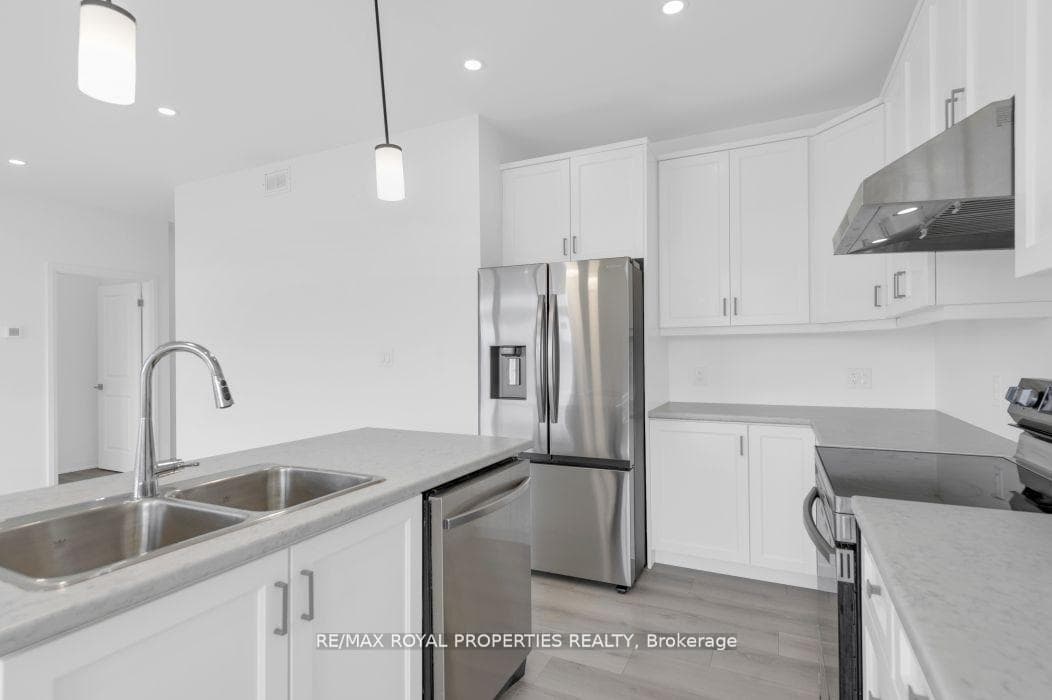 14 Summit Crescent photo 23