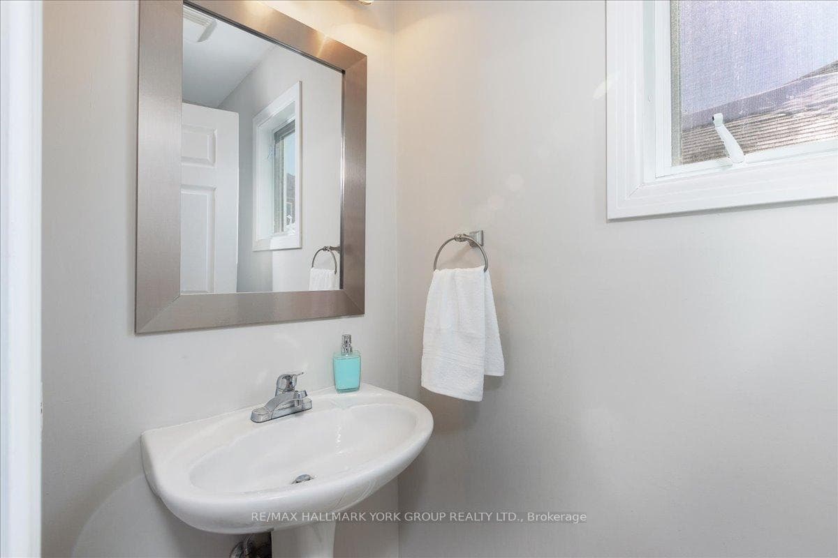 19 Silverstone Crescent photo 19