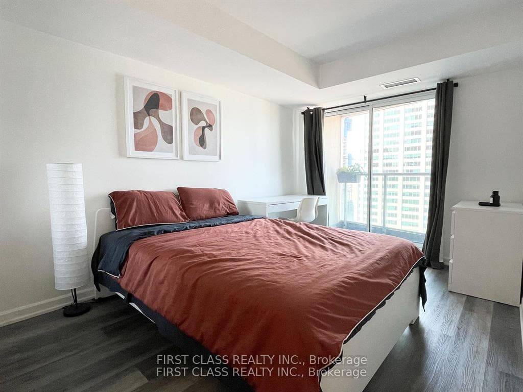 8 Park Road Unit 3101 photo 4