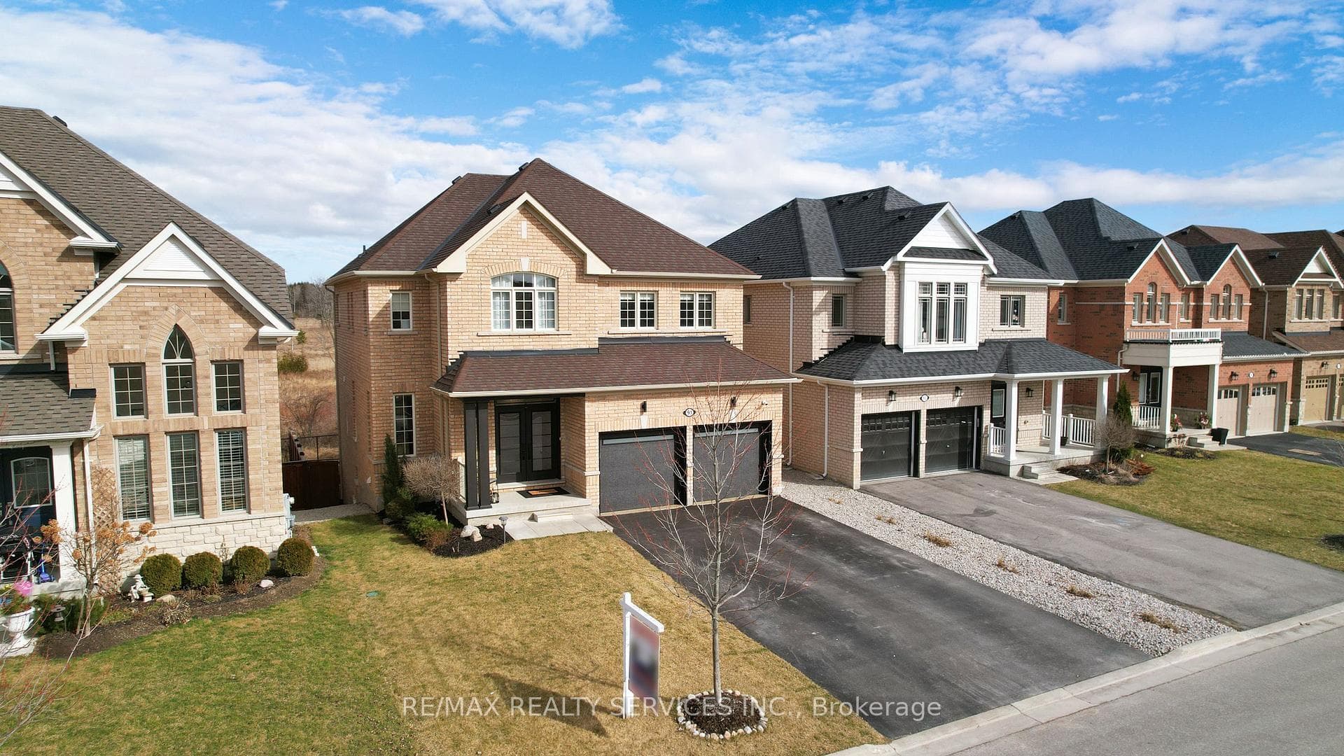 91 Turner Drive photo 3