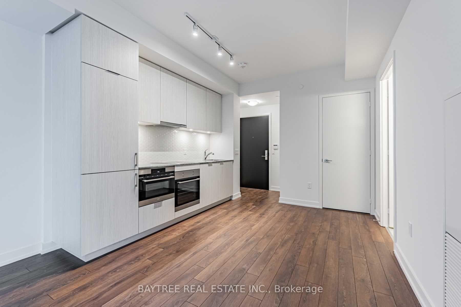 158 Front Street Unit 606 photo 4