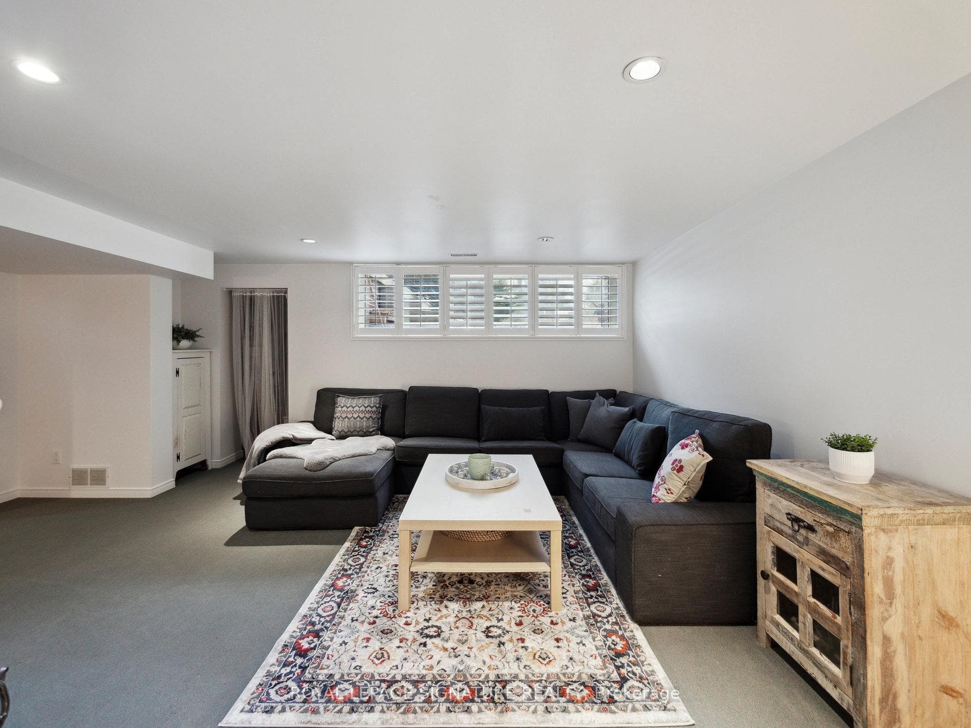 373 Friendship Avenue photo 24