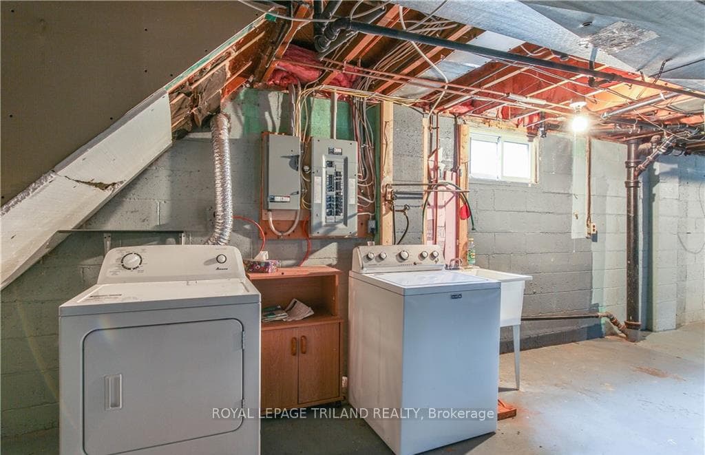 28 BEATTIE Avenue photo 30