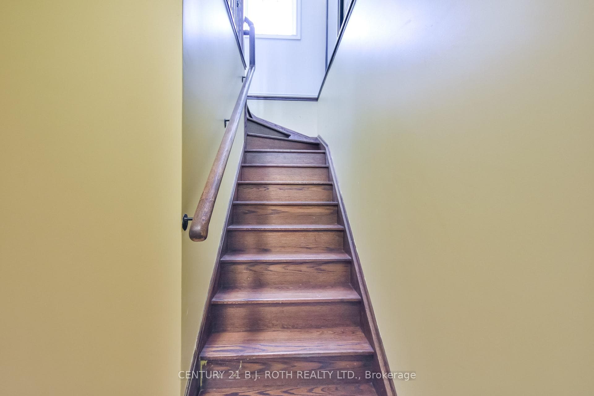 49 Athabaska Road photo 20