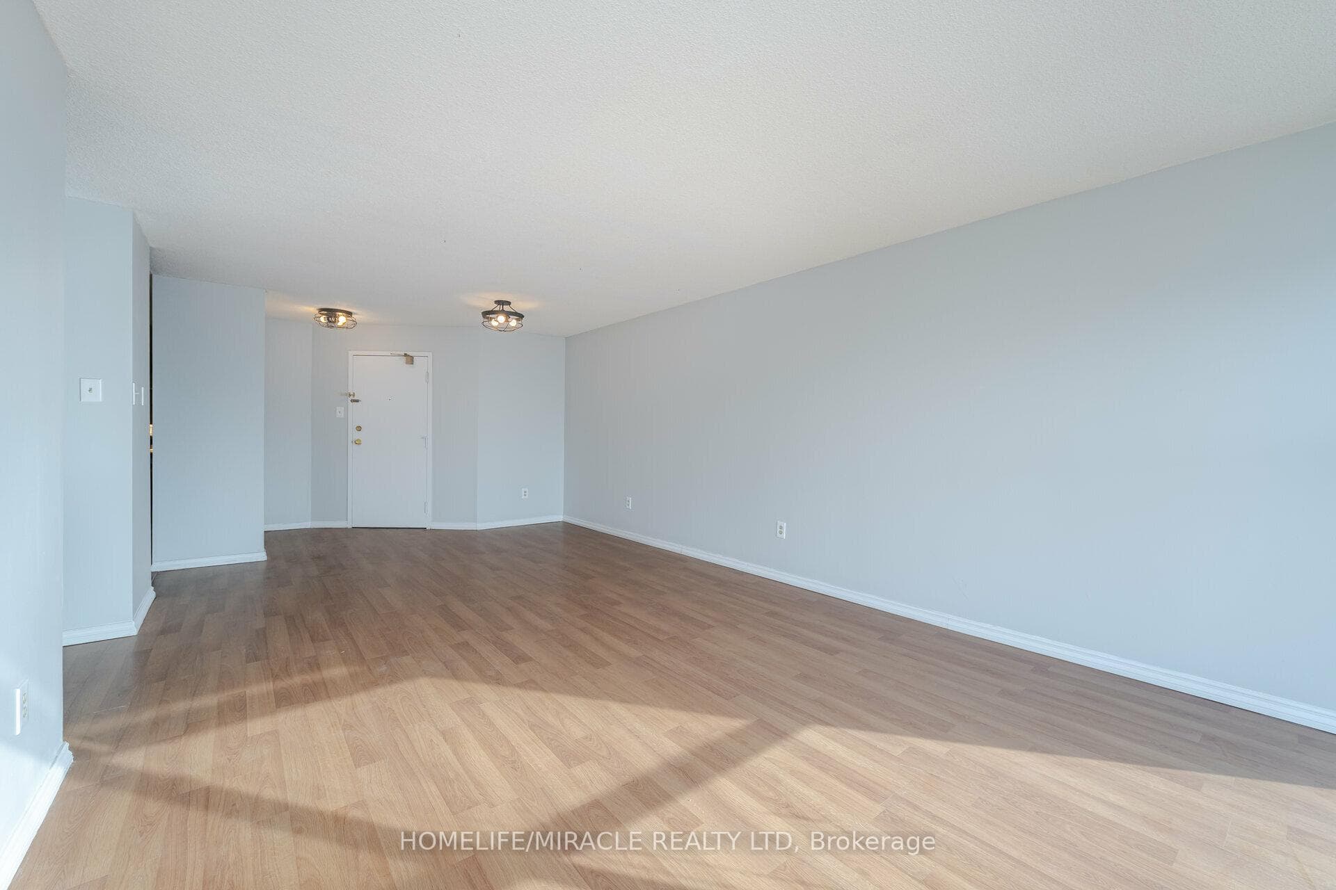 4185 Shipp Drive Unit 1919 photo 10