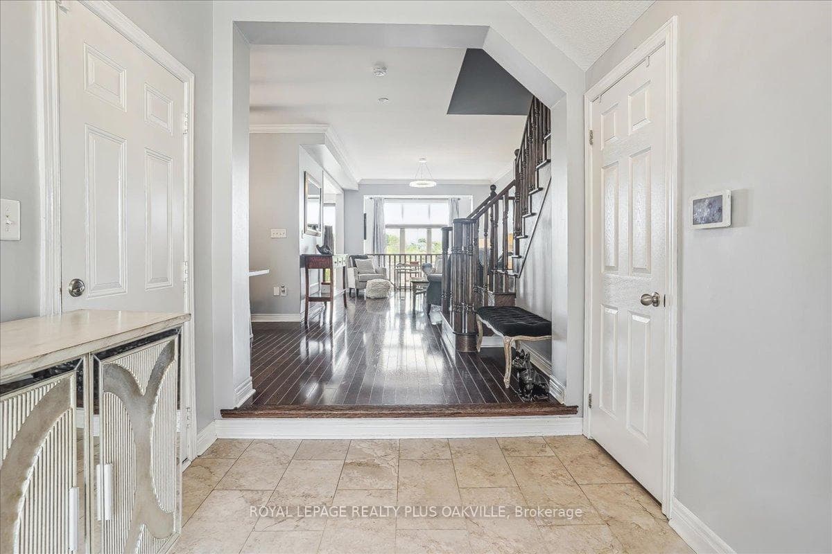2019 Trawden Way Unit 11 photo 6