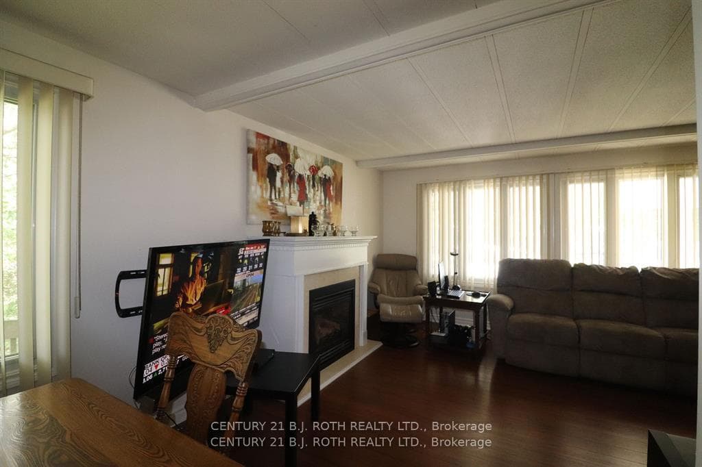 6 Yew Court photo 8