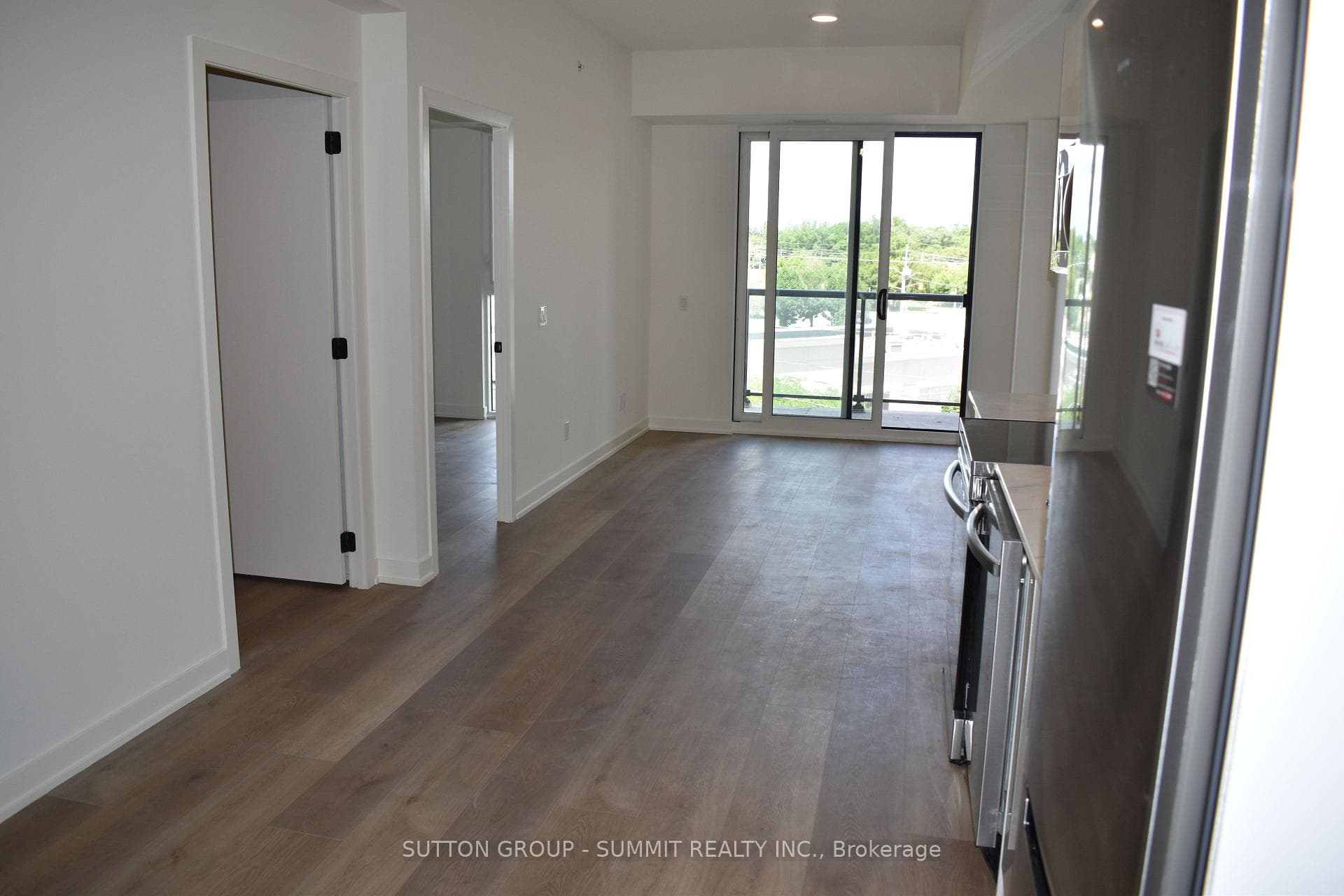 33 ERIE Avenue Unit 402 photo 37