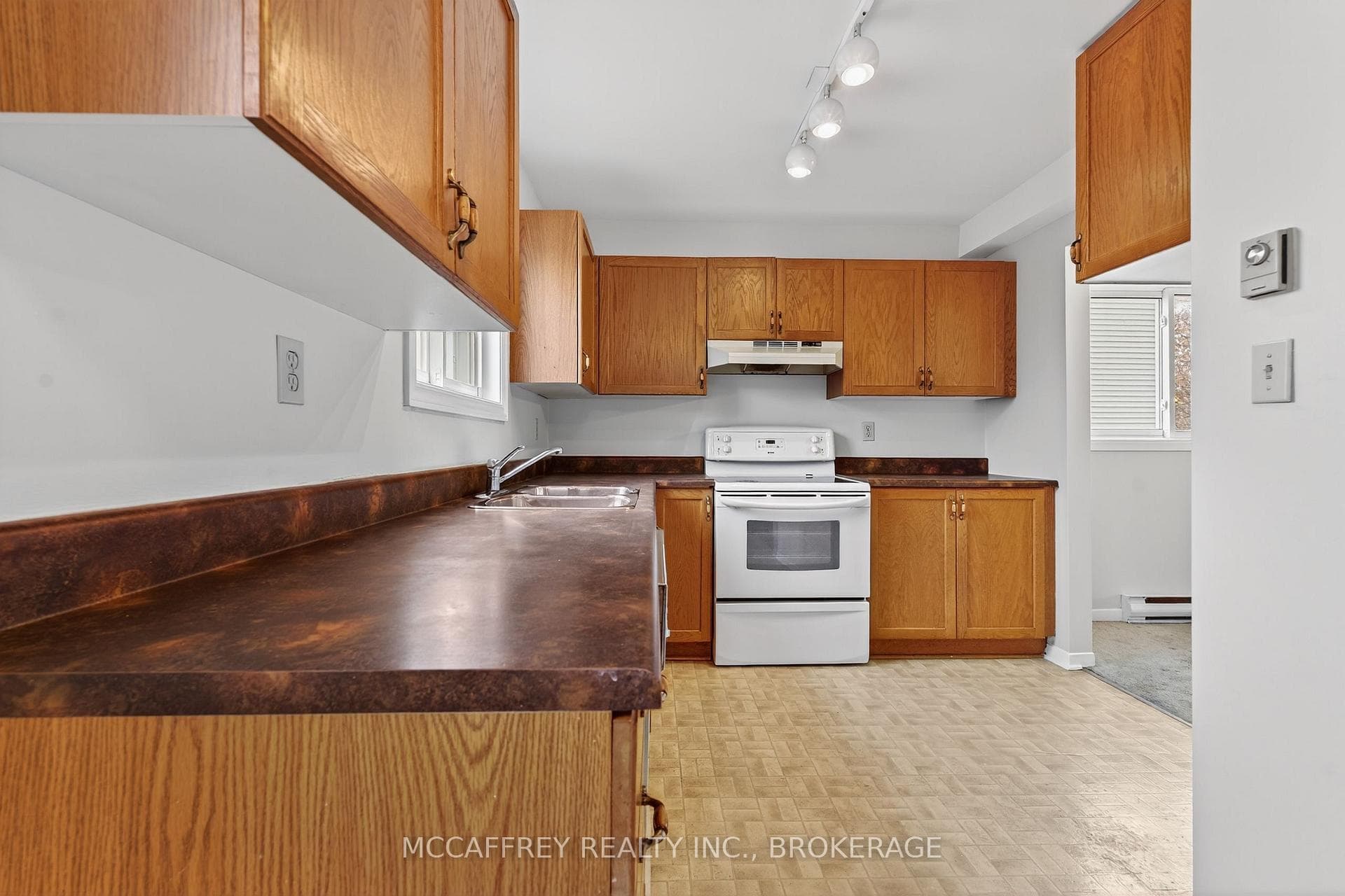 209 Guthrie Drive photo 12