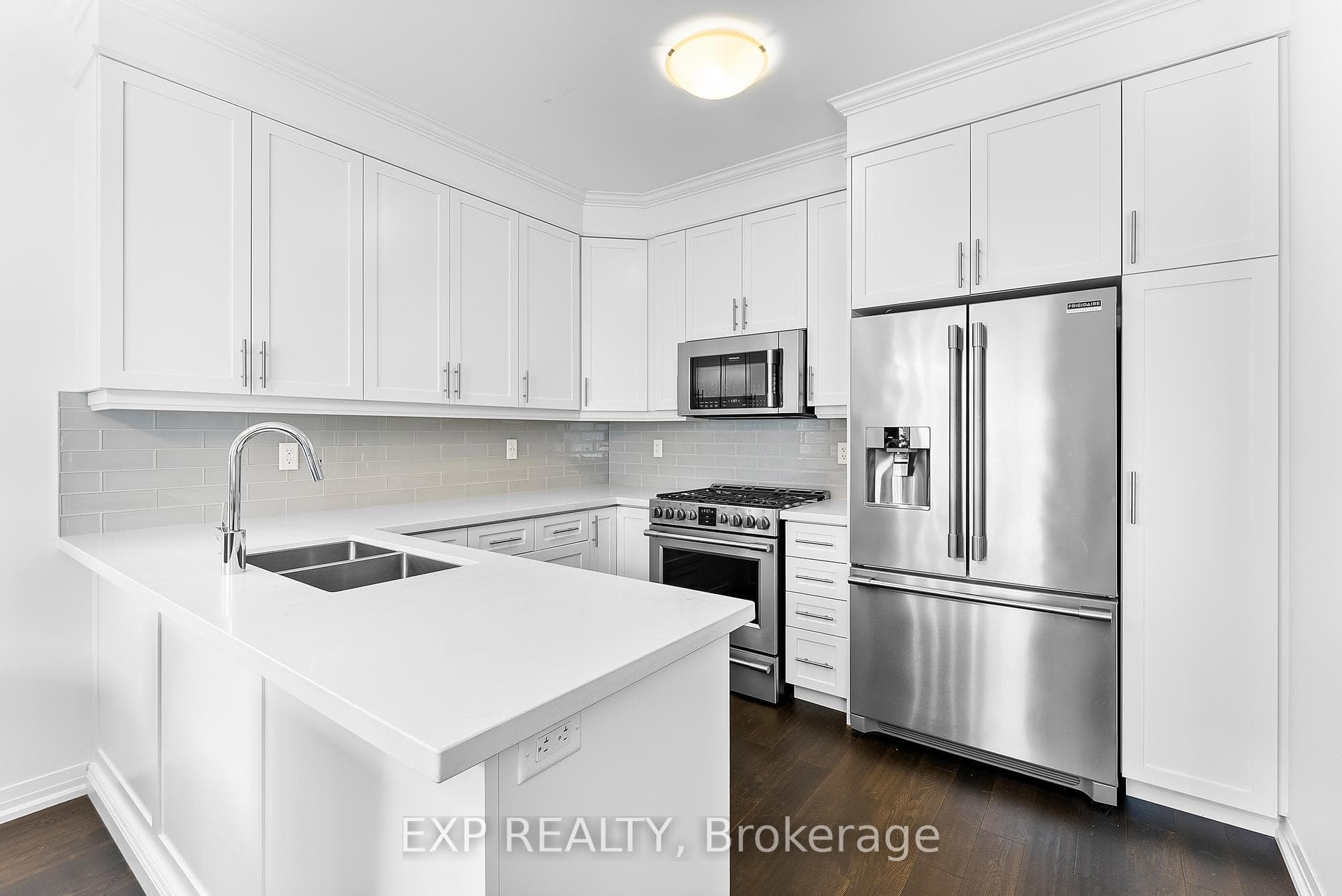 4060 Thomas Street photo 23