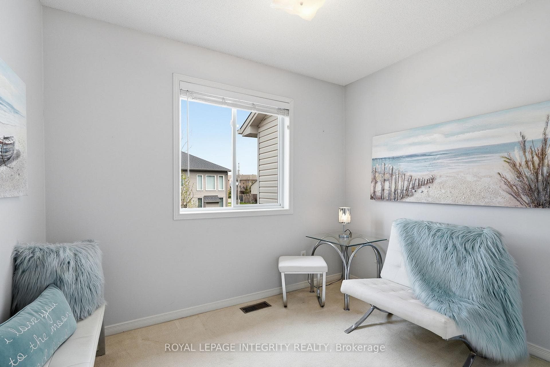 1073 Brasseur Crescent photo 17