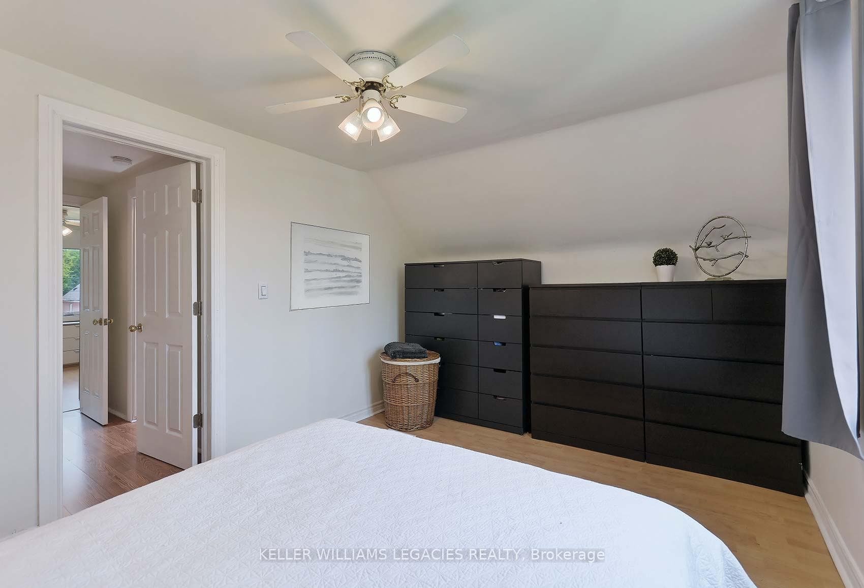 362 East 22nd Street photo 19