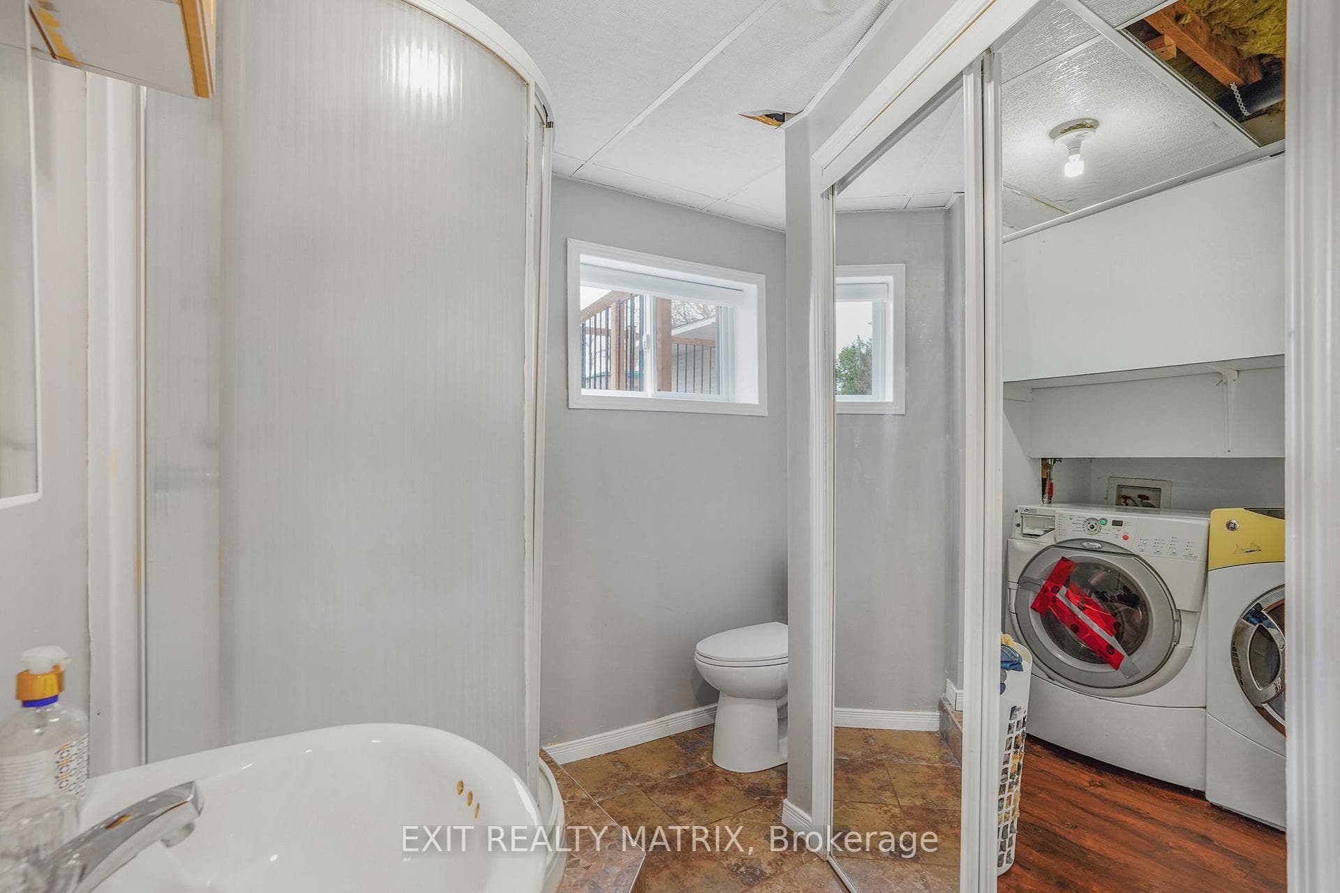 916 King St Street photo 19