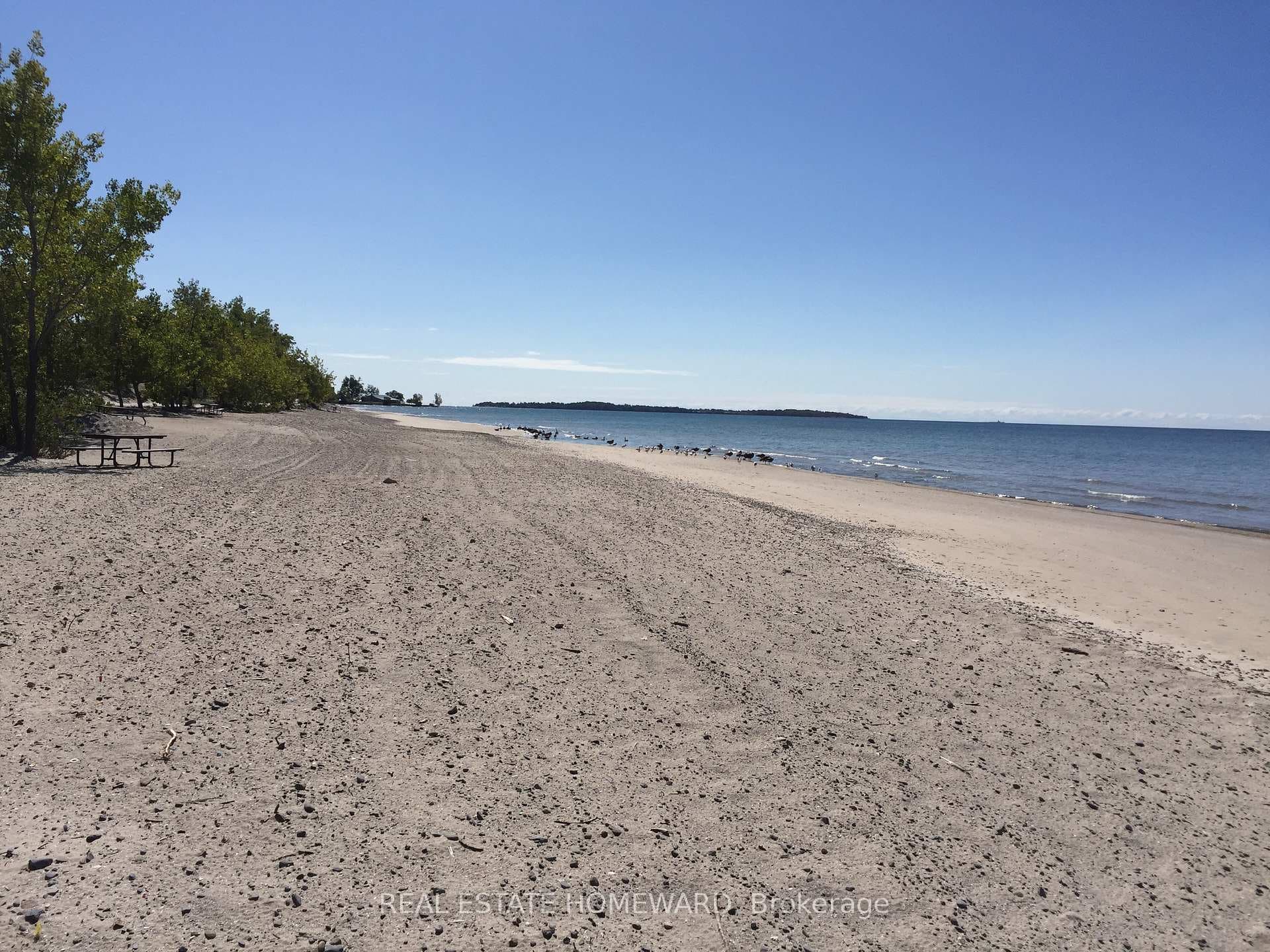 Presqu'ile Beach