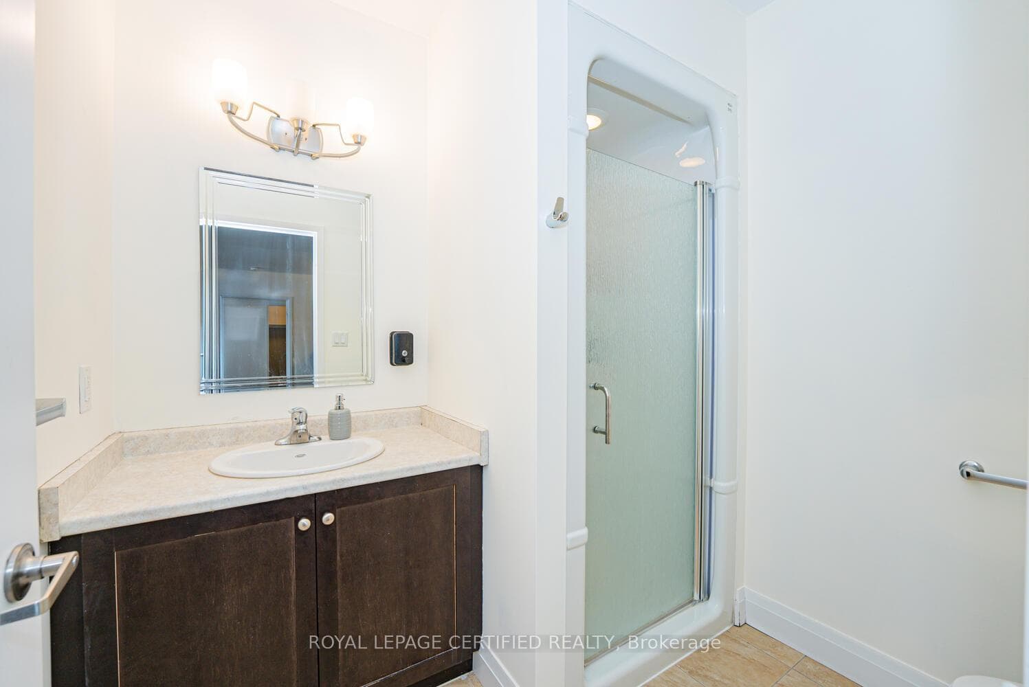 26 Wellington Street Unit 205 photo 25