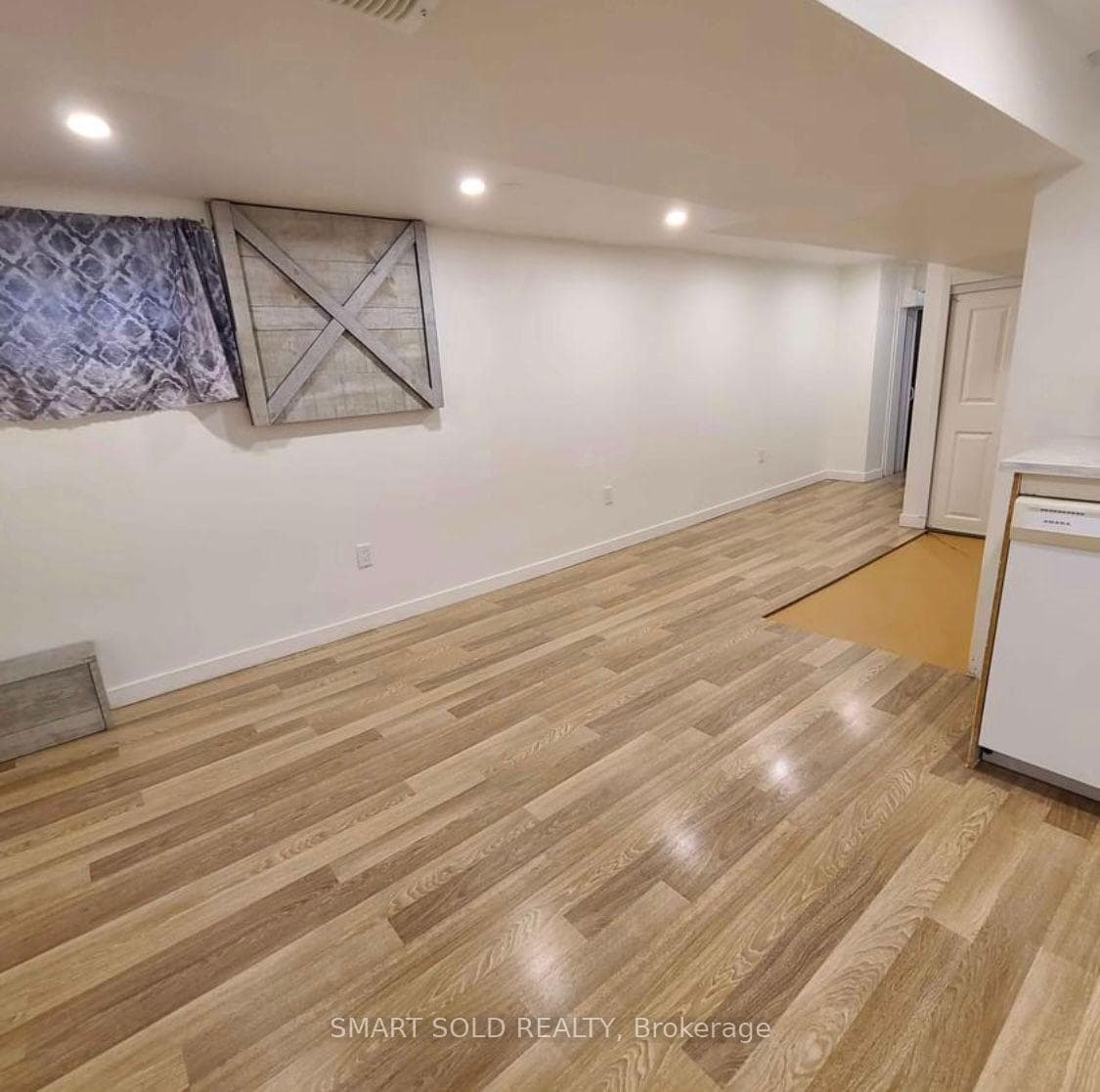 10 Peel Street photo 9